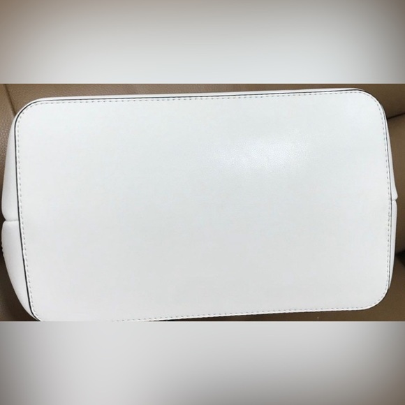 Michael Kors | Eden Large Drawstring Grab Bag in Blossom - Picture 9 of 10